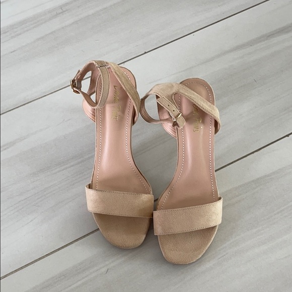 Cream heels 2 1/2inches. Lace up - Picture 2 of 6